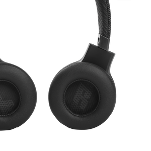 JBL Live 460NC - Black - Wireless on-ear NC headphones - Detailshot 3